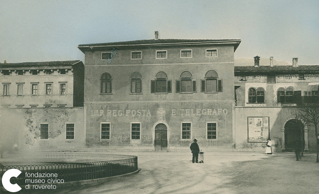 Palazzo Del Ben-Conti d'Arco in piazza Rosmini nel 1904 circa | © Fondazione Museo Civico di Rovereto / 6761_47