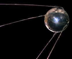 cosmonautica vs. astronautica 45076_Sputnik1@2x